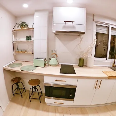 Cozy In Vinaros, With Terrace - 32 M² Vinarós
