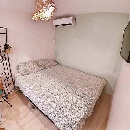 Cozy In Vinaros, With Terrace - 32 M² Винарос