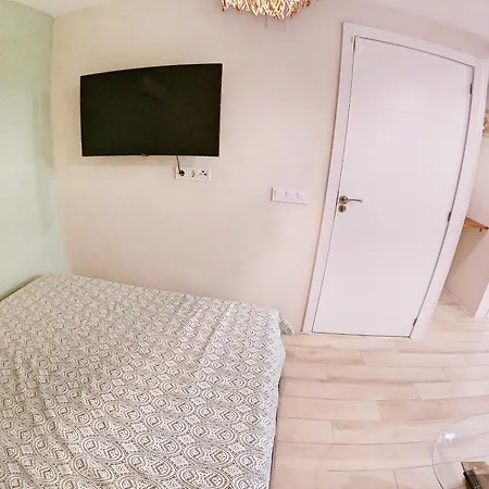 Cozy In Vinaros, With Terrace - 32 M² Винарос