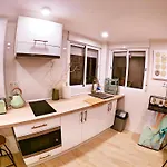 Cozy In Vinaros, With Terrace - 32 M²