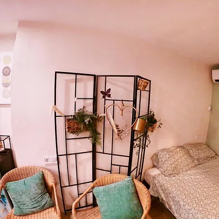 Lägenhet Cozy In Vinaros, With Terrace - 32 M²